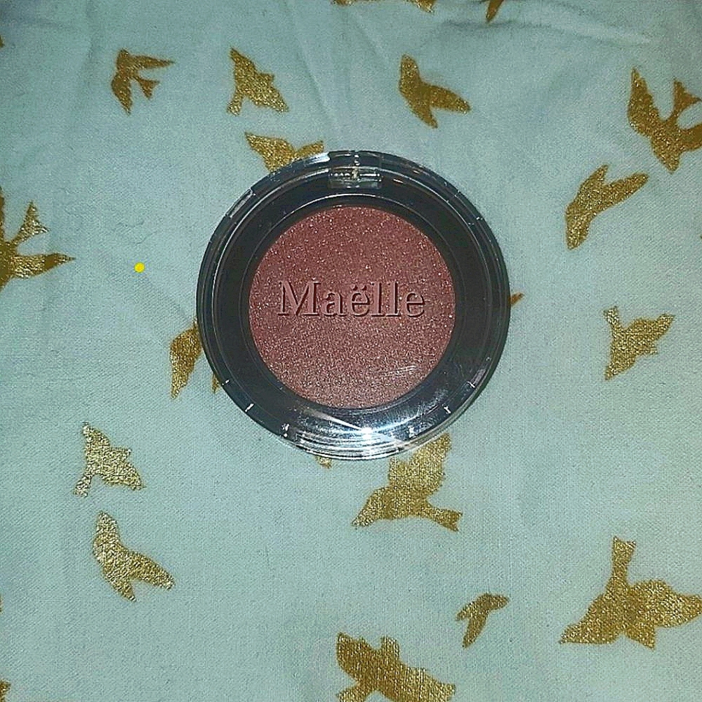 NWT Maëlle Highlighter Blush in Golden Hour